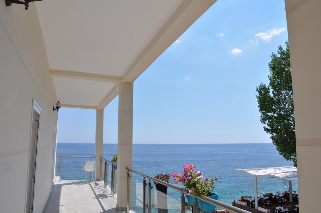Guesthouse Riviera "Xh&M" Dhërmi Exterior foto